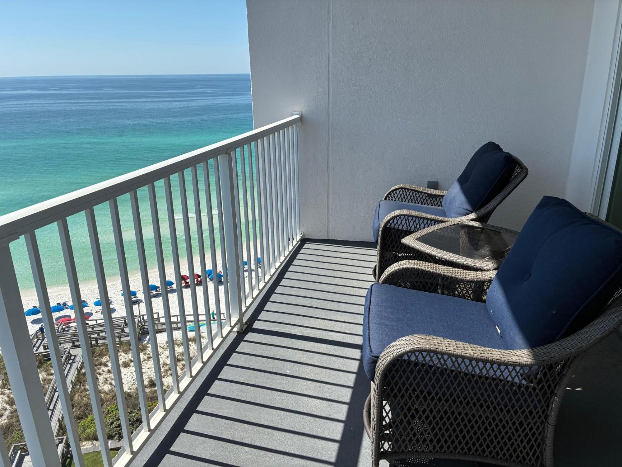2122 Stunning Three-bedroom Penthouse Shoreline Towers 2122 Destin