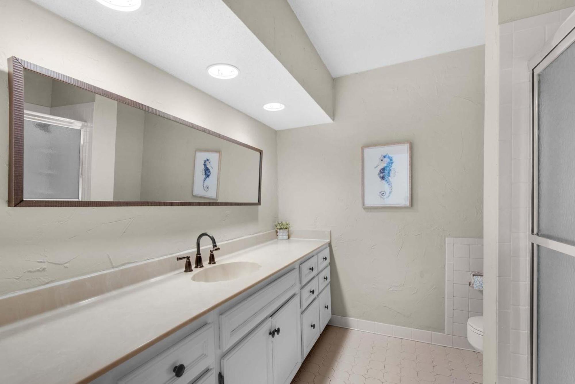 Shoreline Towers Townhouse 4-4 * Destin