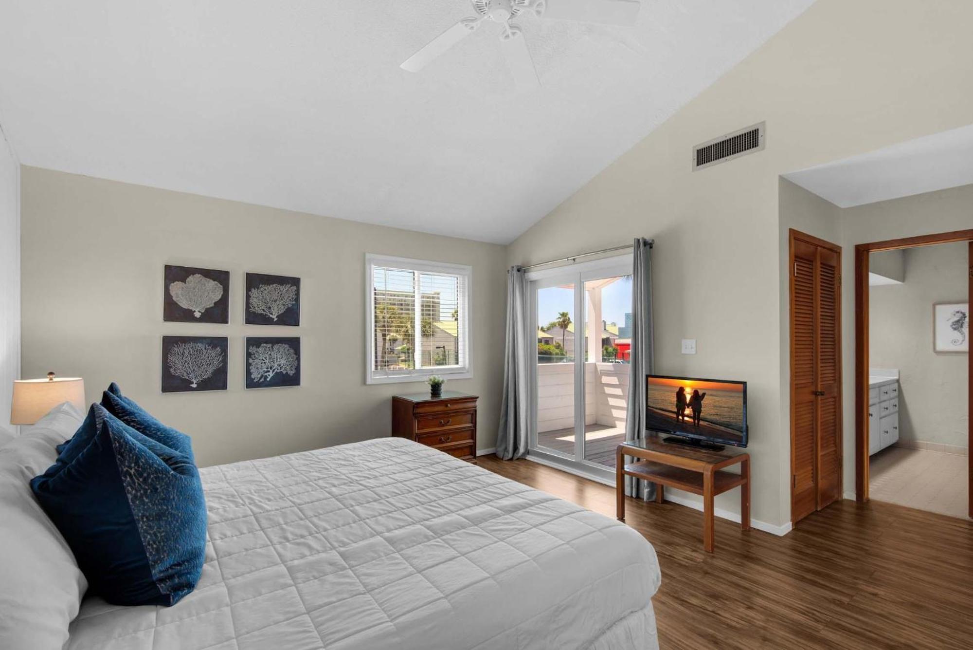 Shoreline Towers Townhouse 4-4 Holiday home Destin