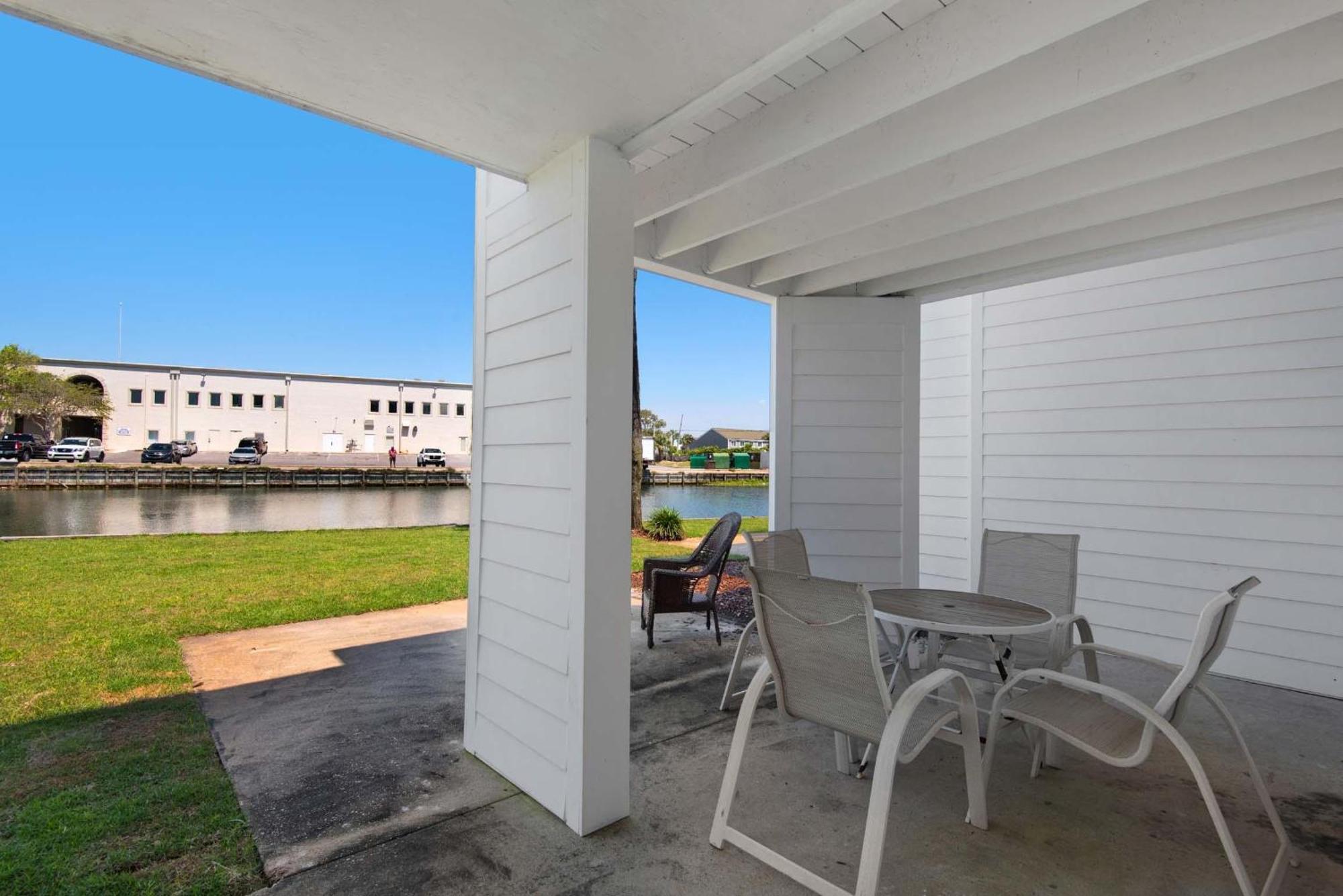 Shoreline Towers Townhouse 4-4 Destin