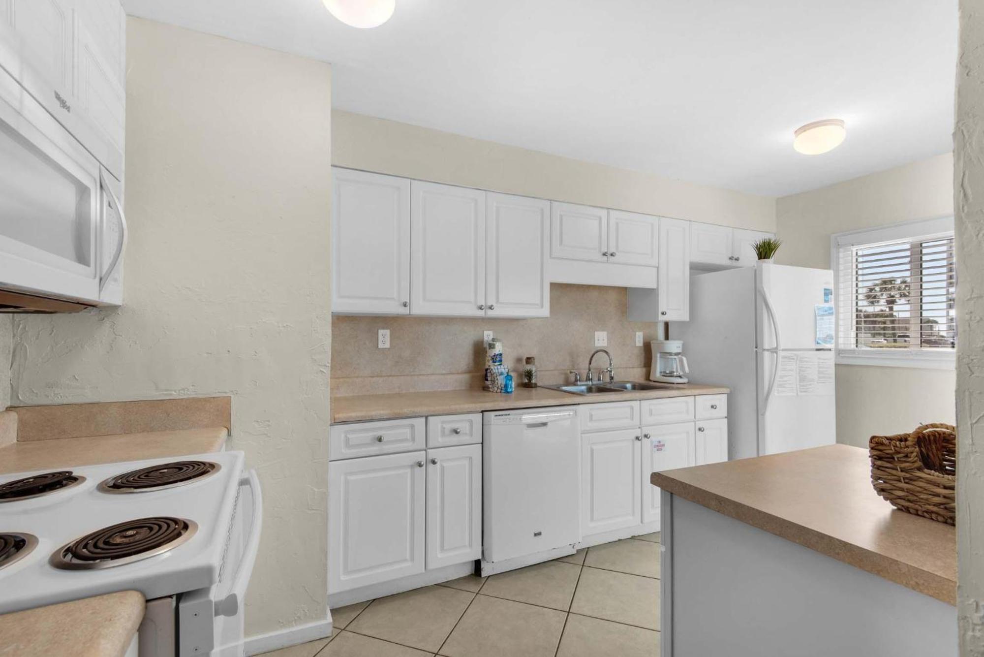 Shoreline Towers Townhouse 4-4 Holiday home *