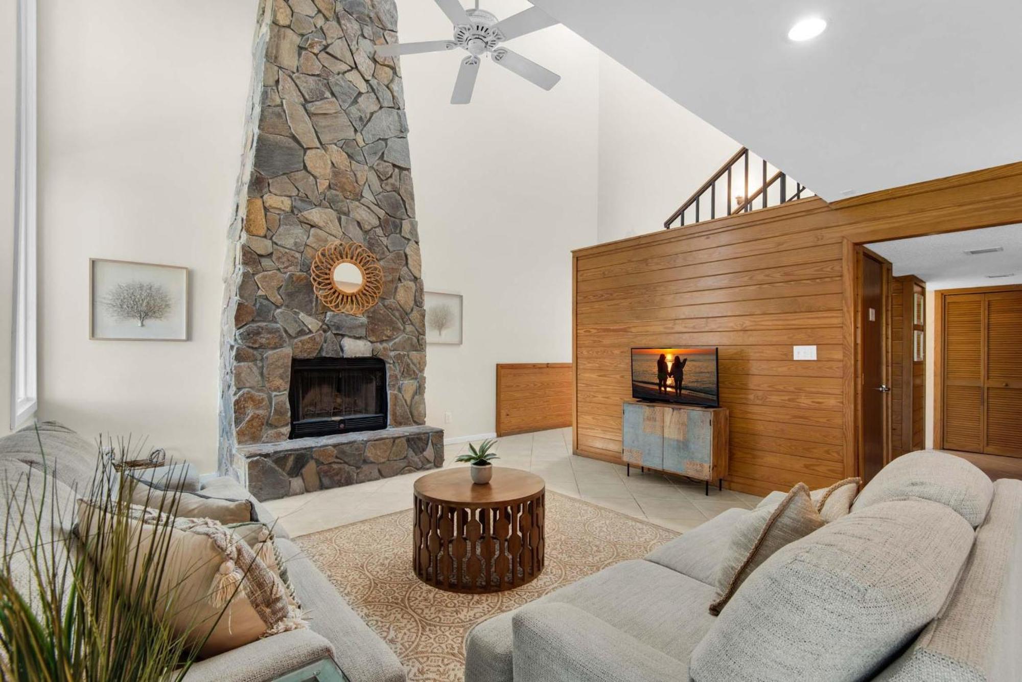 Shoreline Towers Townhouse 4-4 Holiday home *