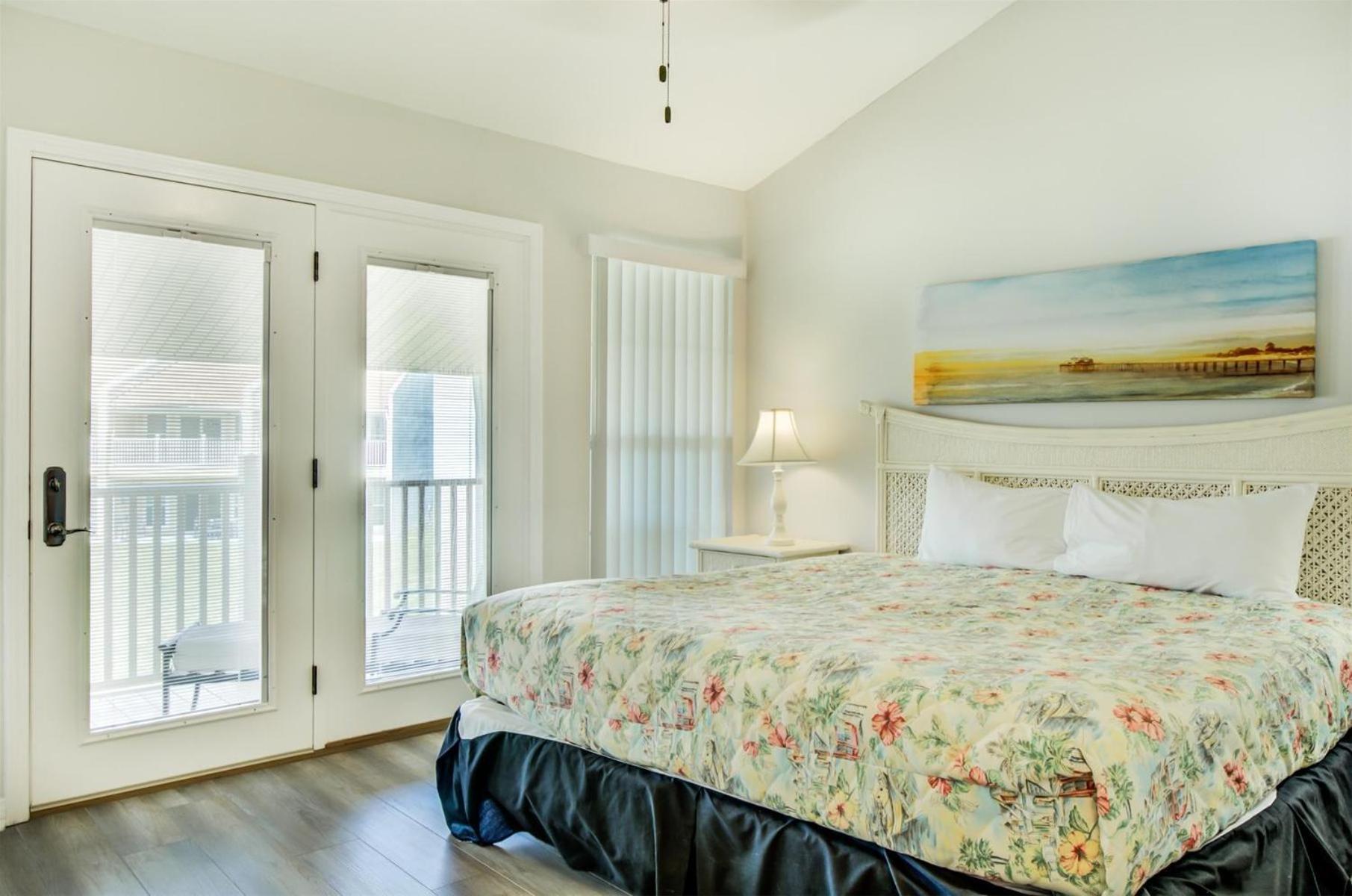 5 C, Three Bedroom Townhome *