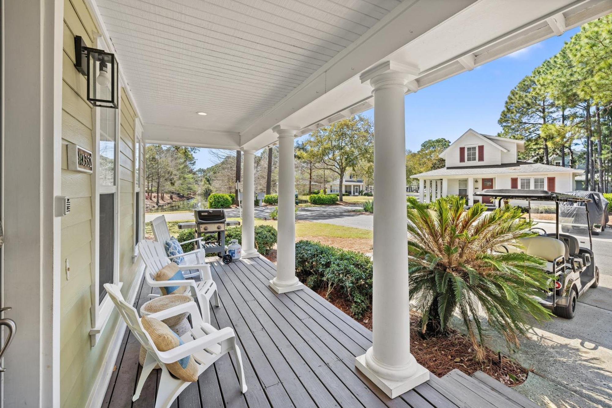 1352 Laurel Grove