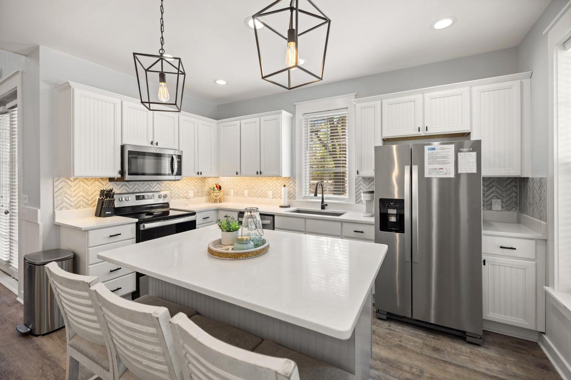 1352 Laurel Grove
