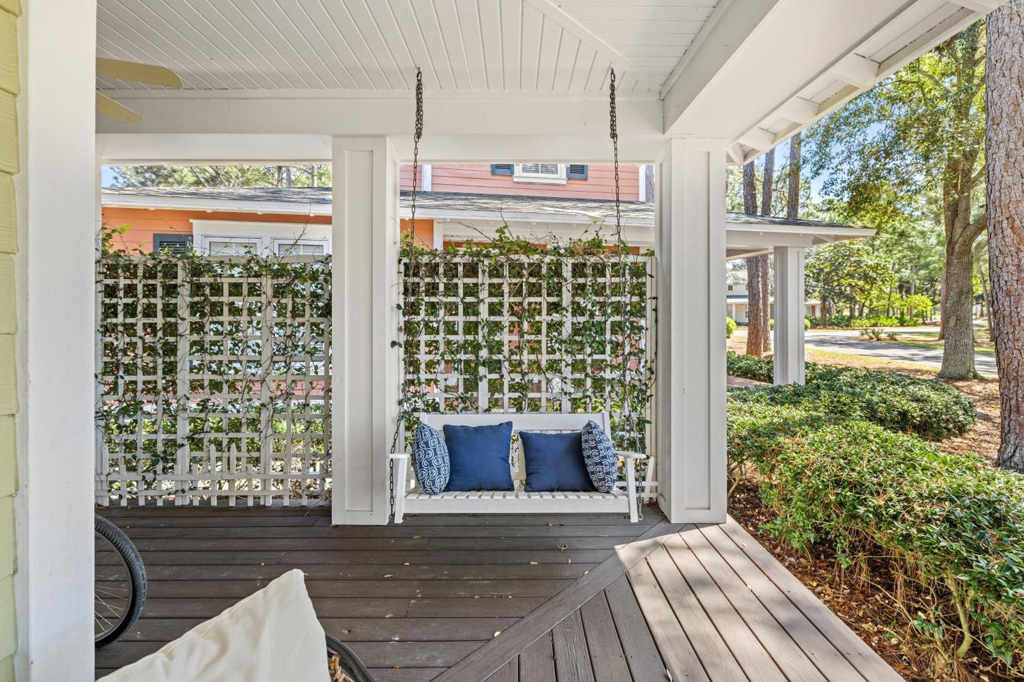 1352 Laurel Grove * Destin