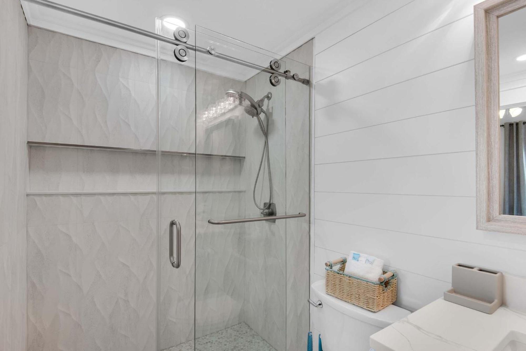 Sterling Sands 111 Apartment *