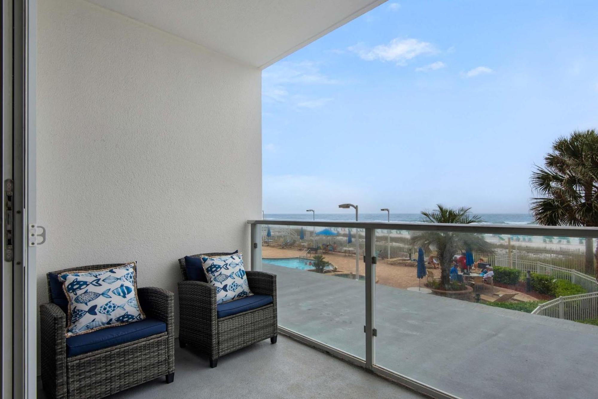 Sterling Sands 111 *
