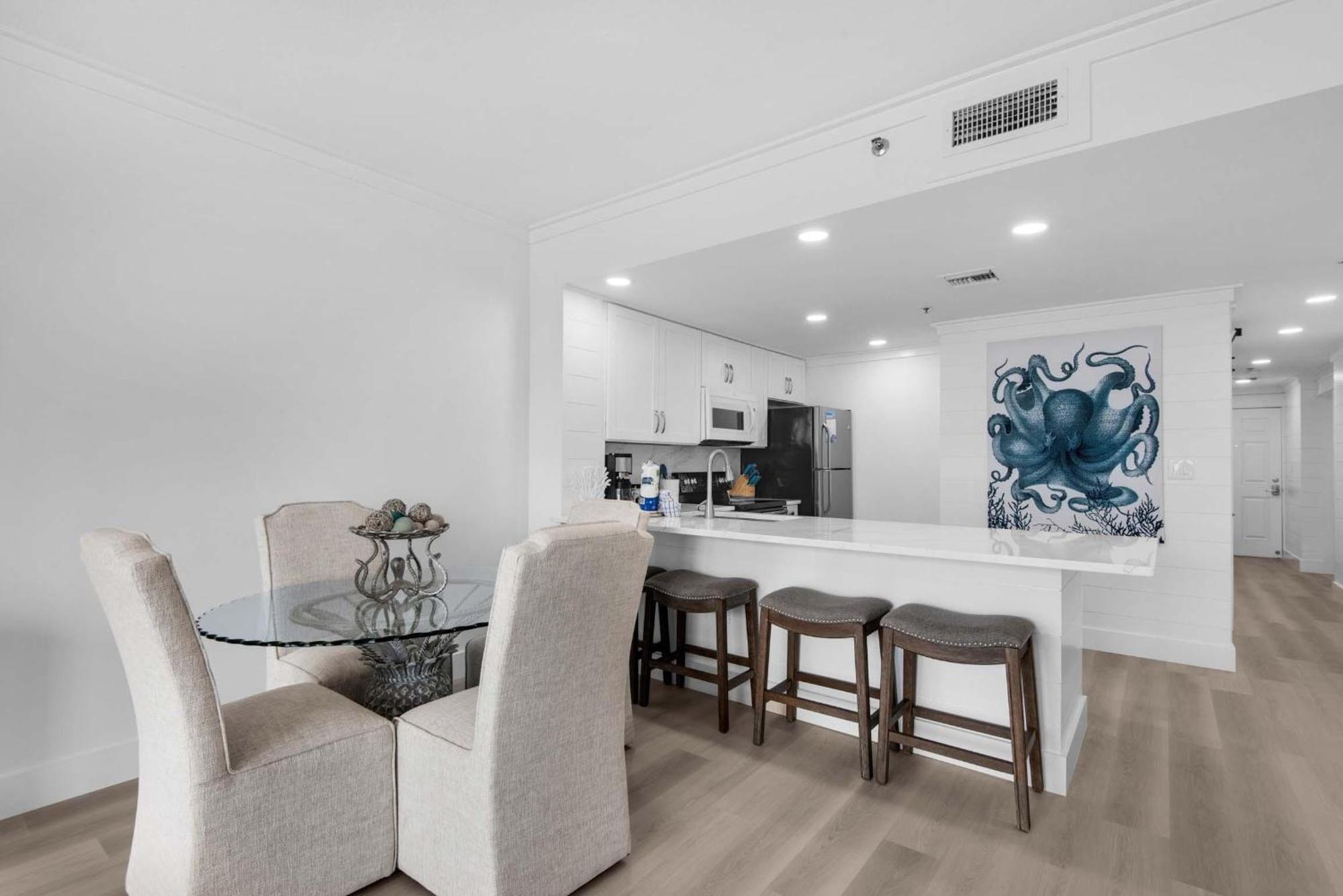 Apartment Sterling Sands 111 *
