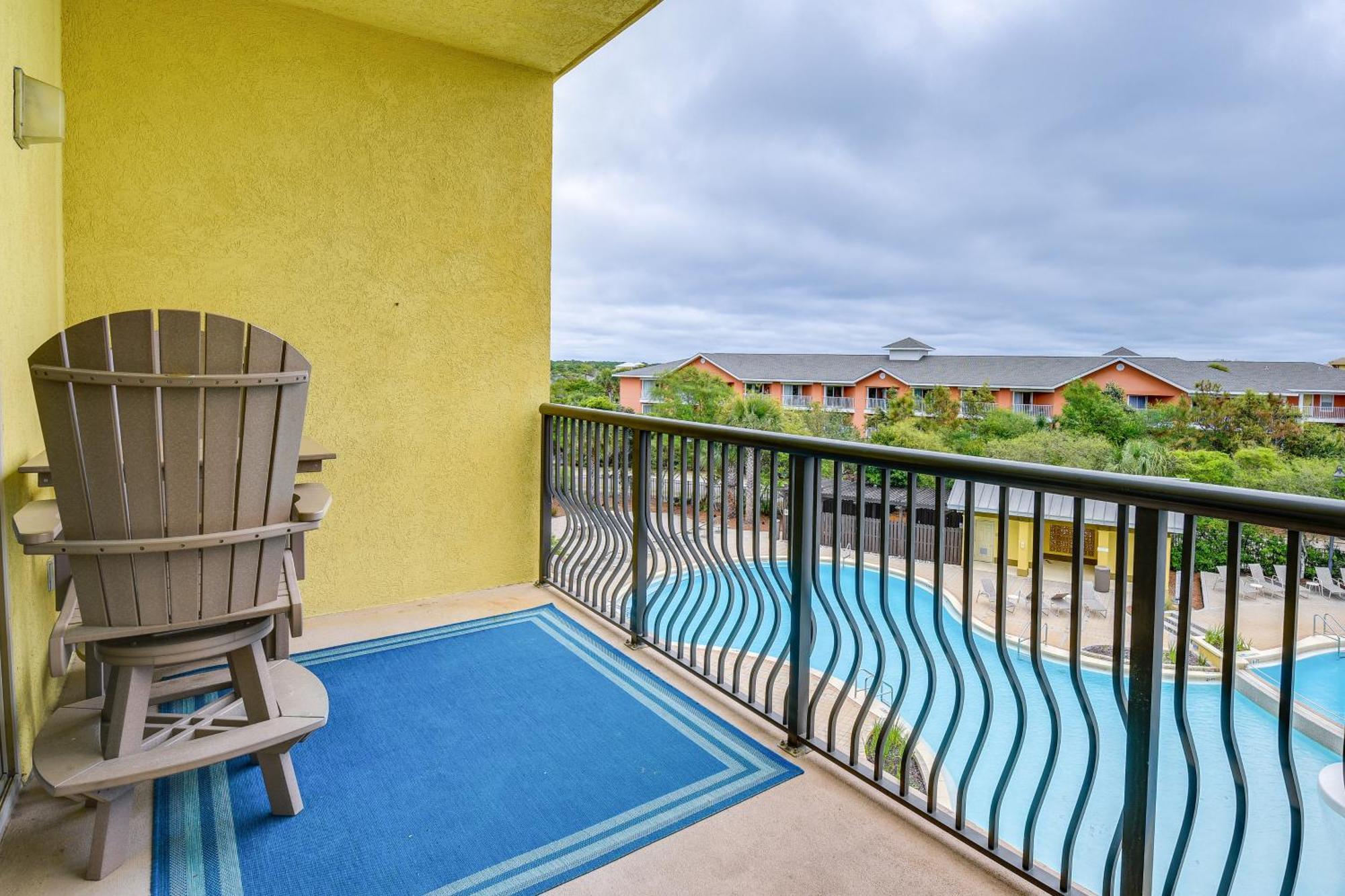 Cozy Miramar With Pools And Access! Apartment