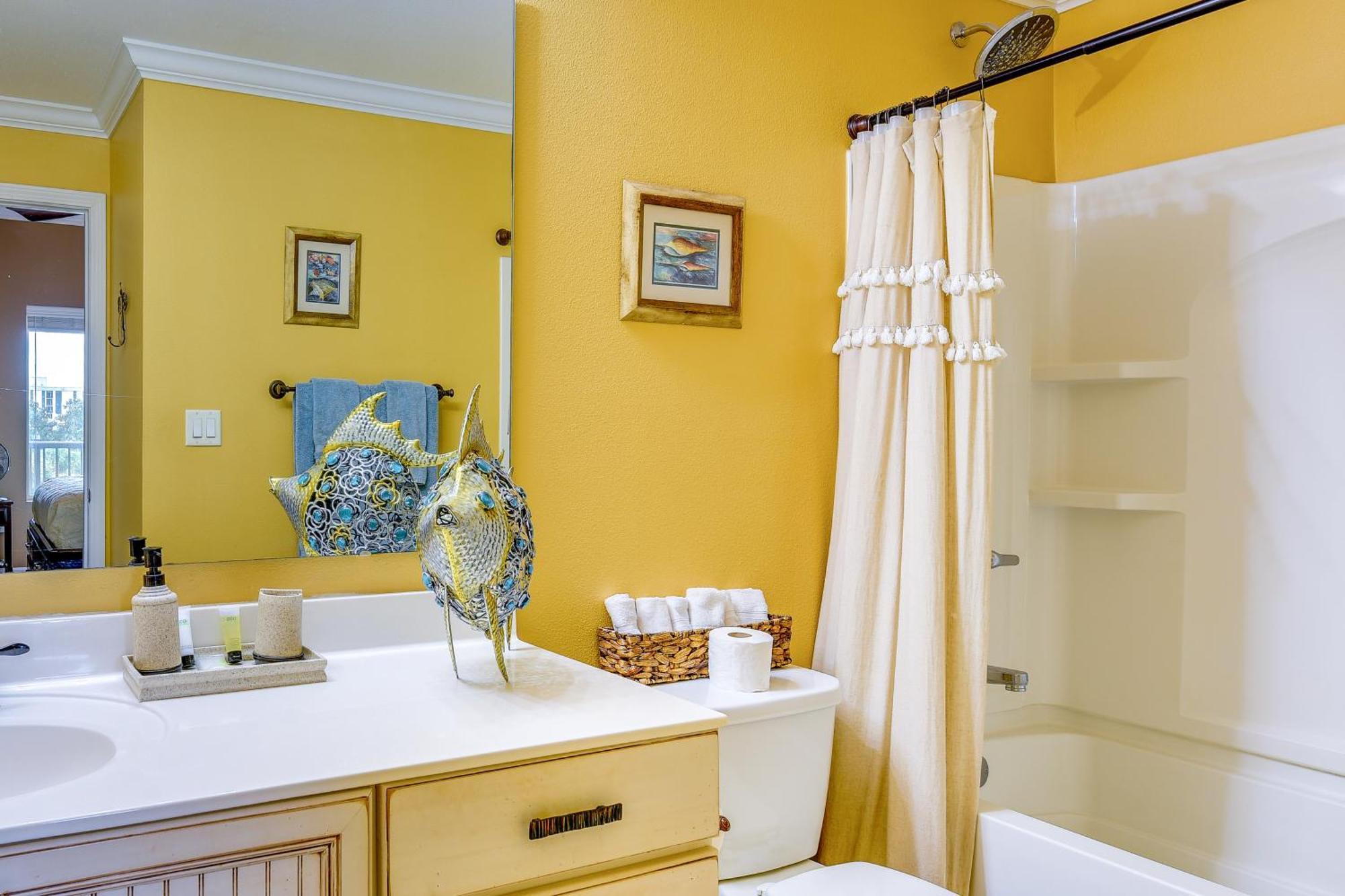 Cozy Miramar With Pools And Access! Apartment *
