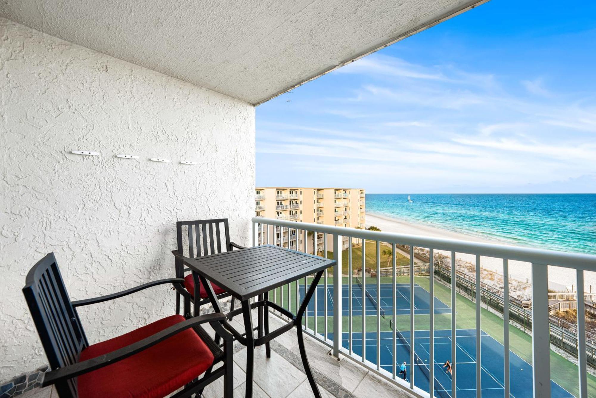 Surf And Racquet Unit 705 * Destin