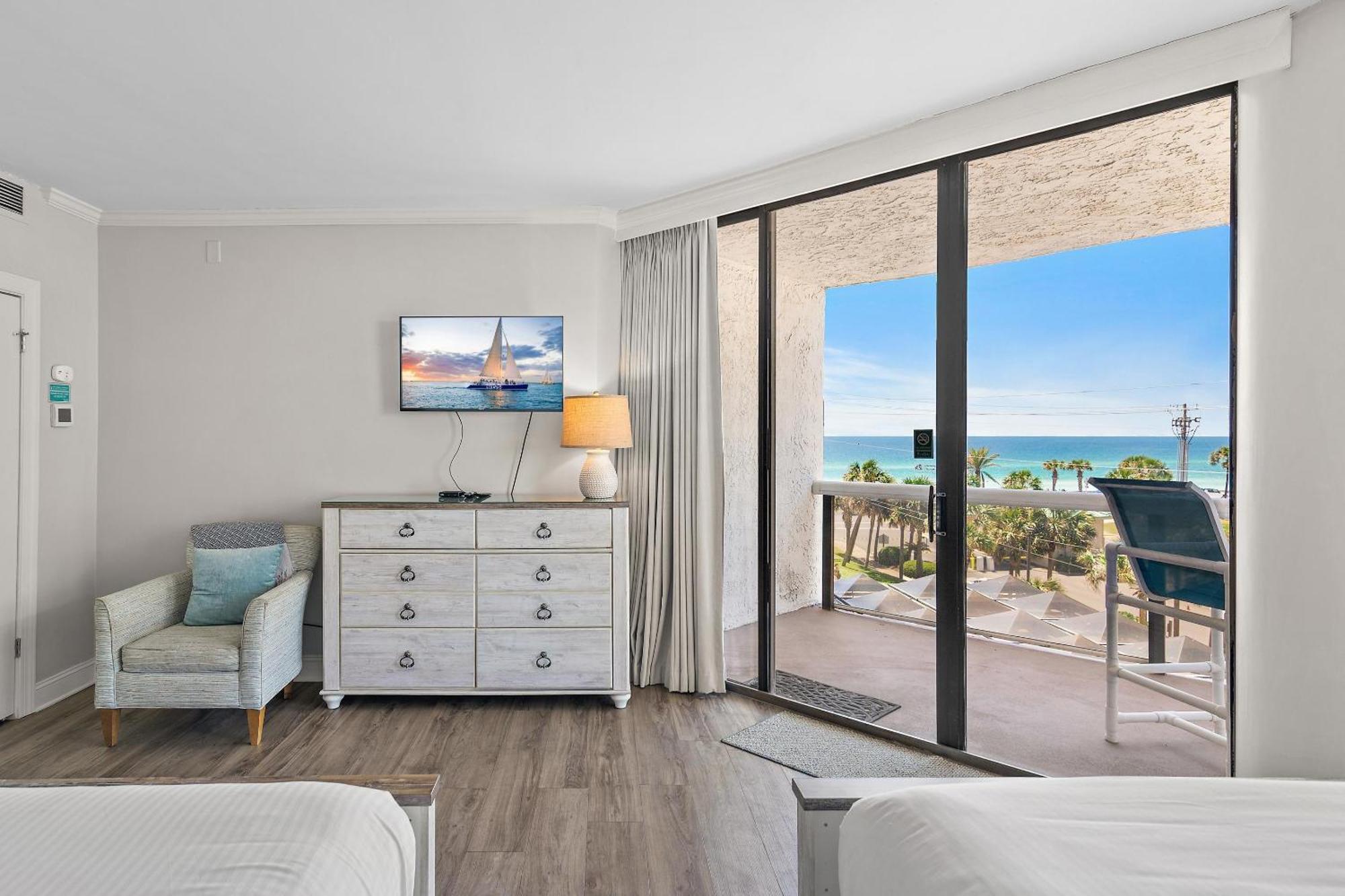 Surfside #208- Emerald Dreams Holiday home *