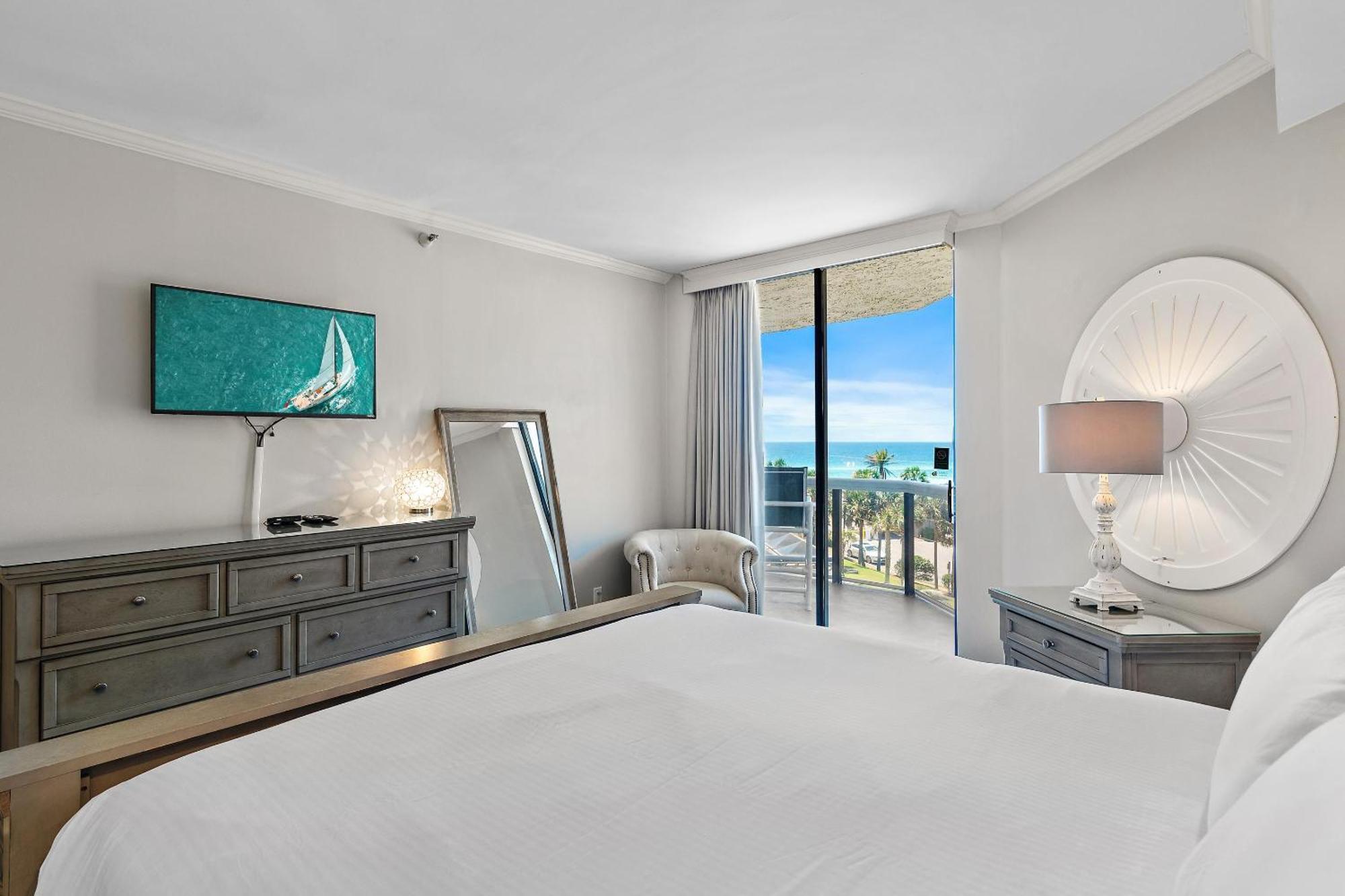 Surfside #208- Emerald Dreams Holiday home *