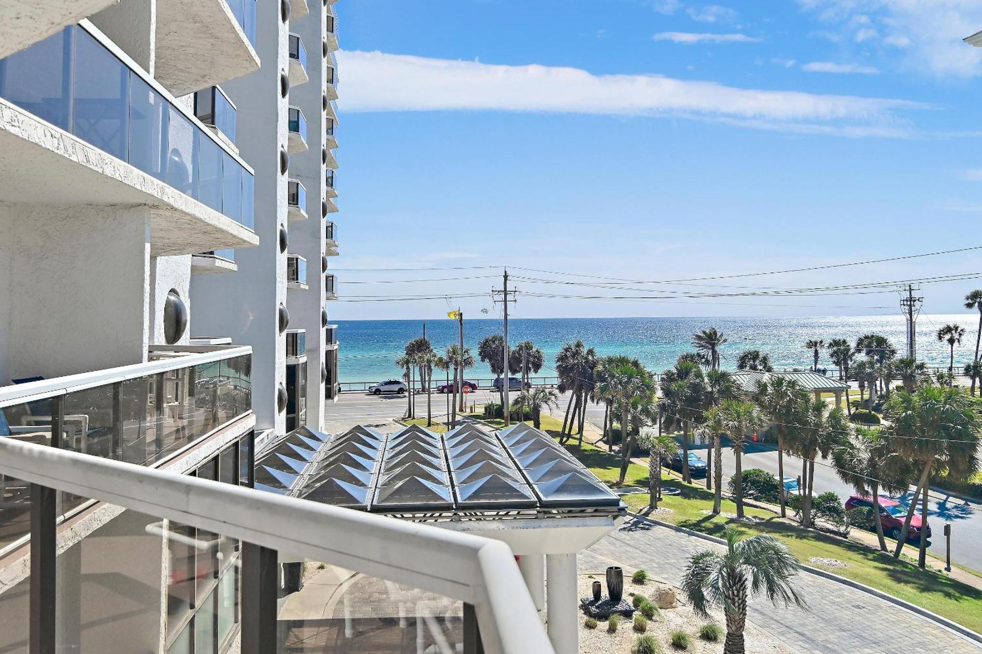 Surfside #208- Emerald Dreams Holiday home *