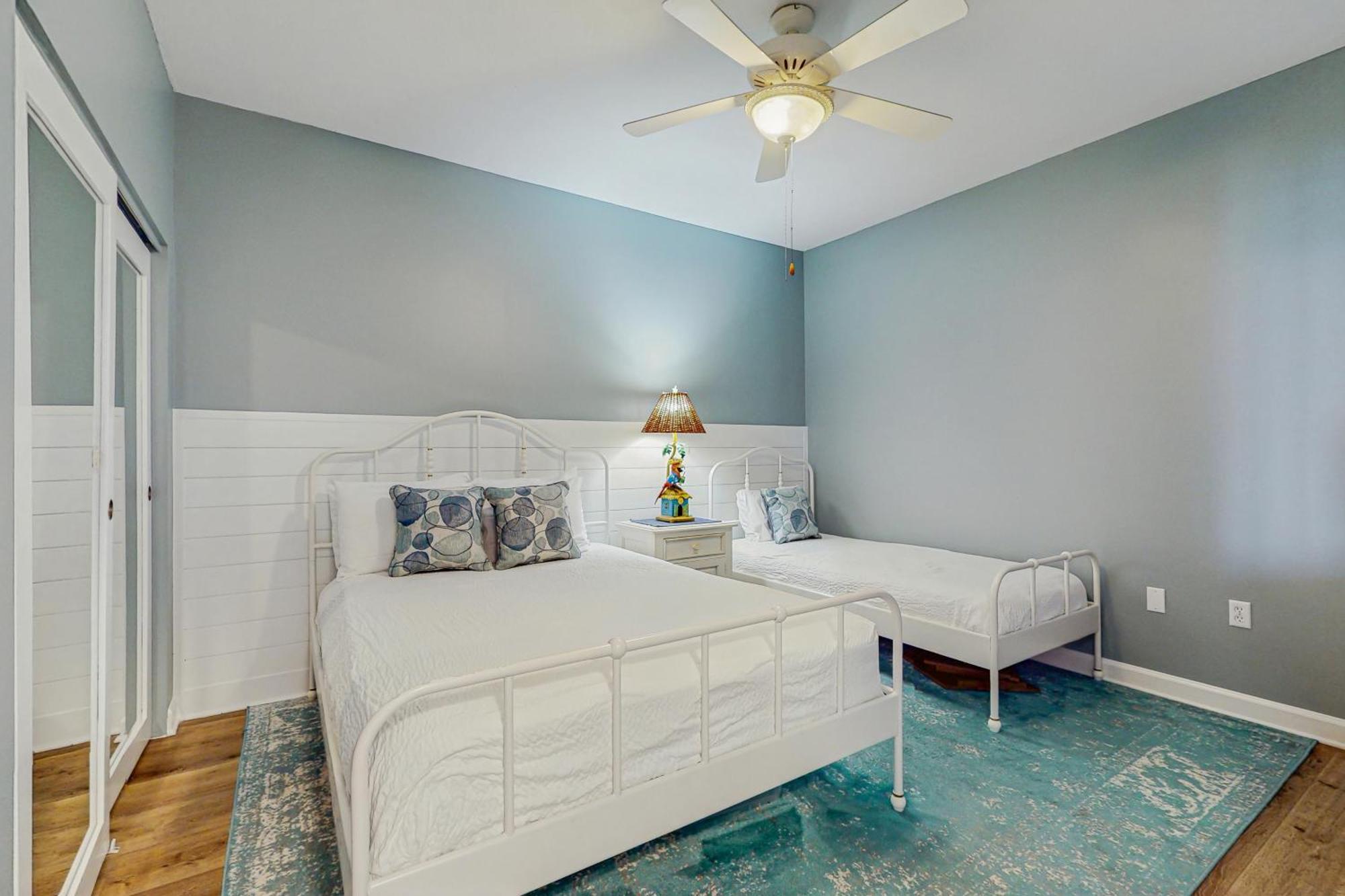Apartment Tops'l Tides 0505