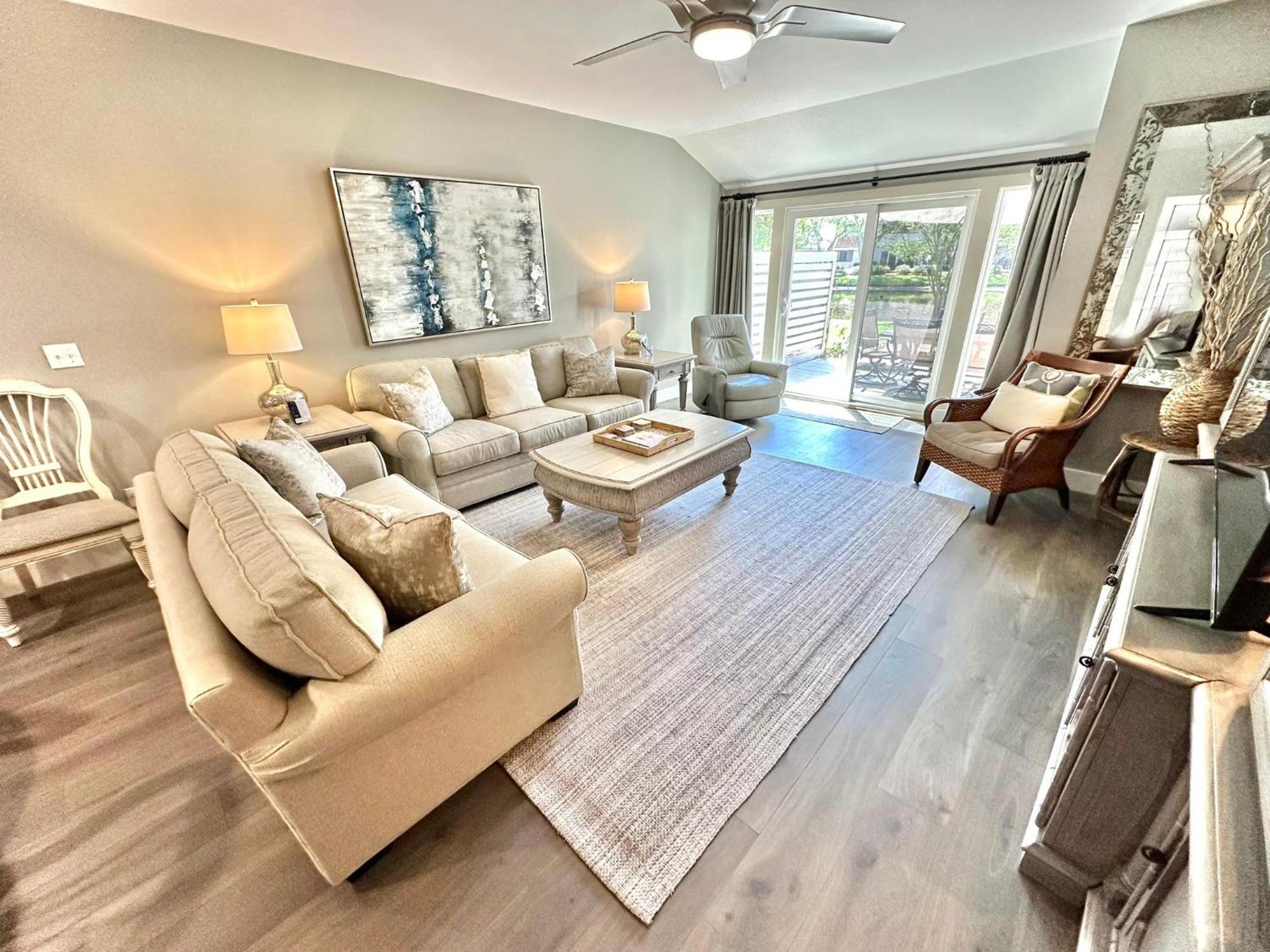 5128 Beachwalk