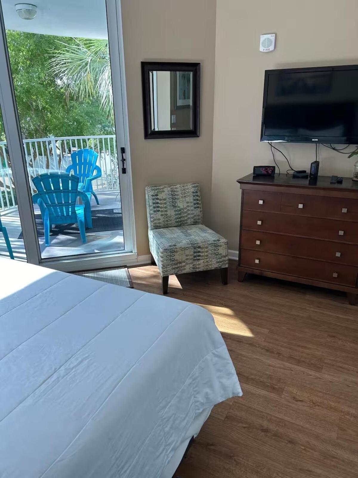 Aparthotel Heart Of Destin, Pool Paradise!