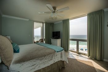 Shoreline Towers By Isle Hotel