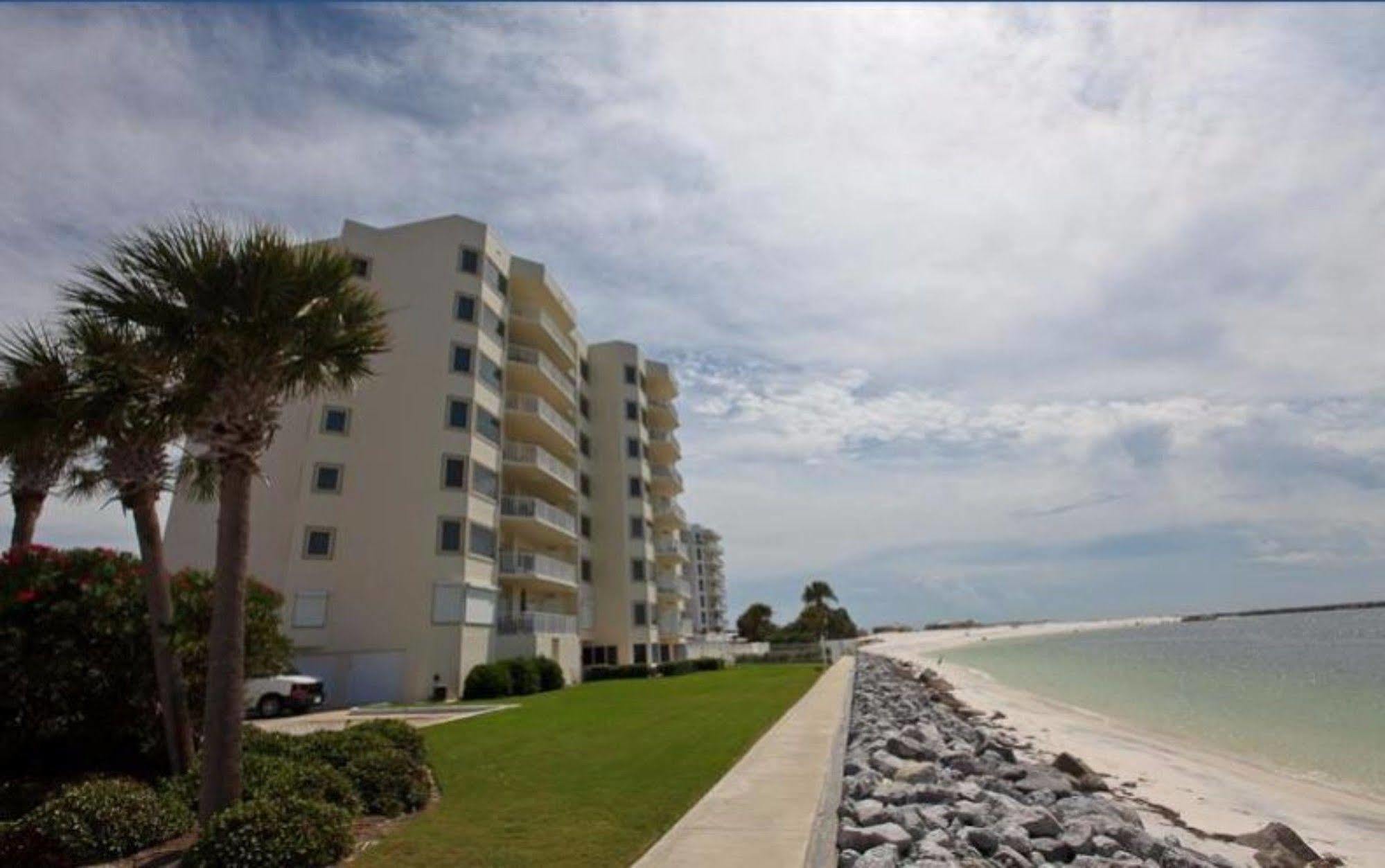 Waterview Towers Yacht Club By Hi 3*