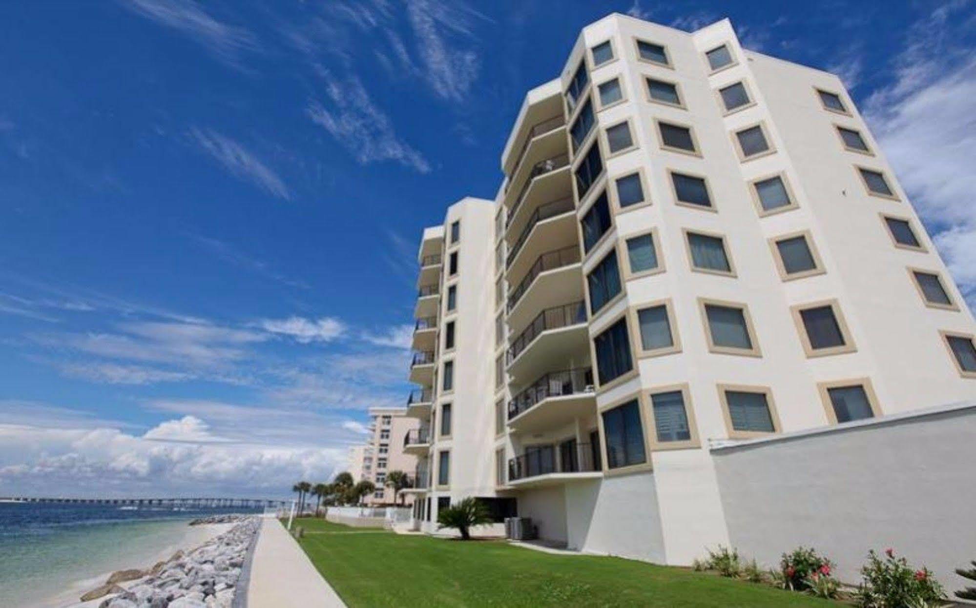 Hotel Waterview Towers Yacht Club By Hi