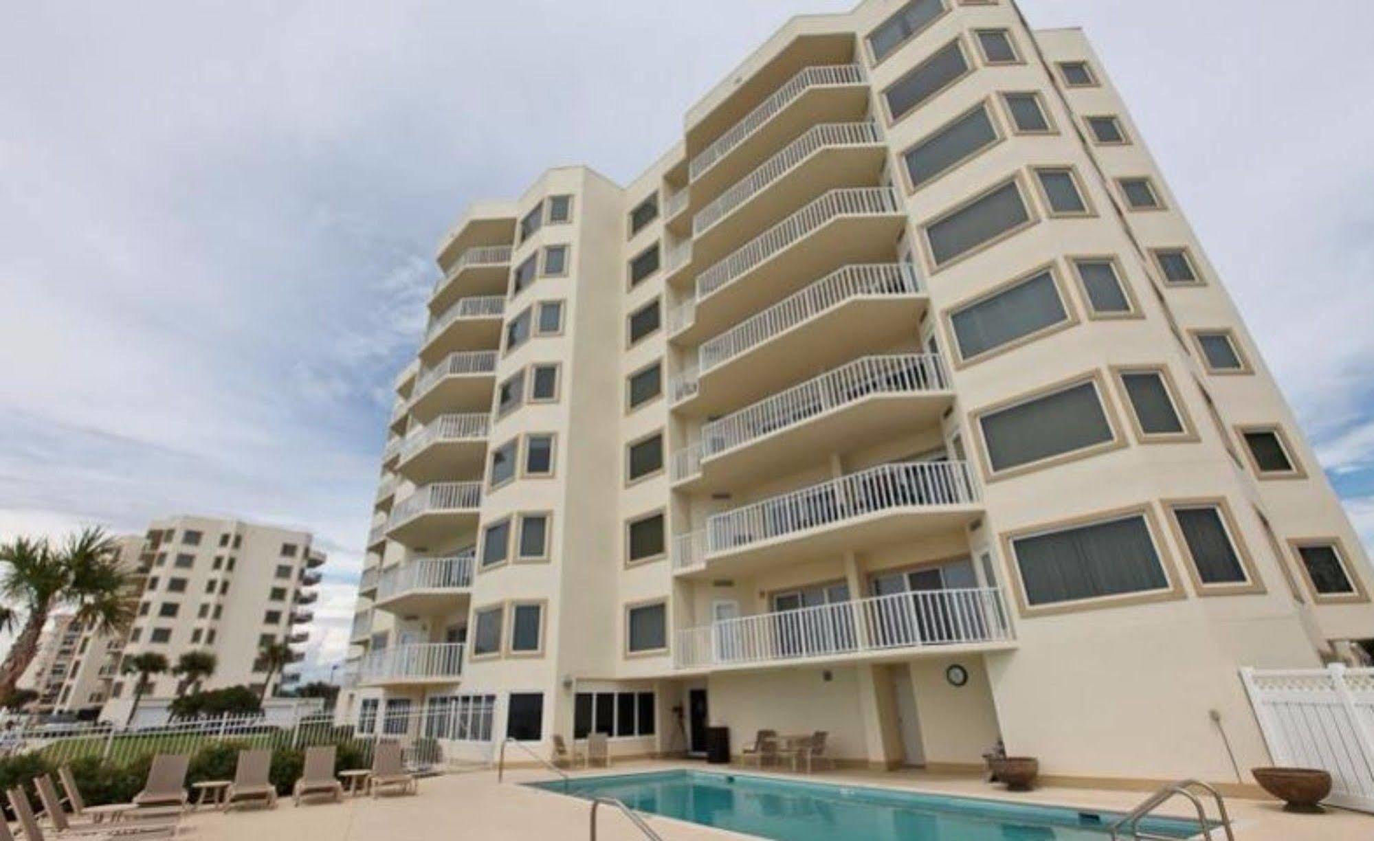 Waterview Towers Yacht Club By Hi Hotel 3*