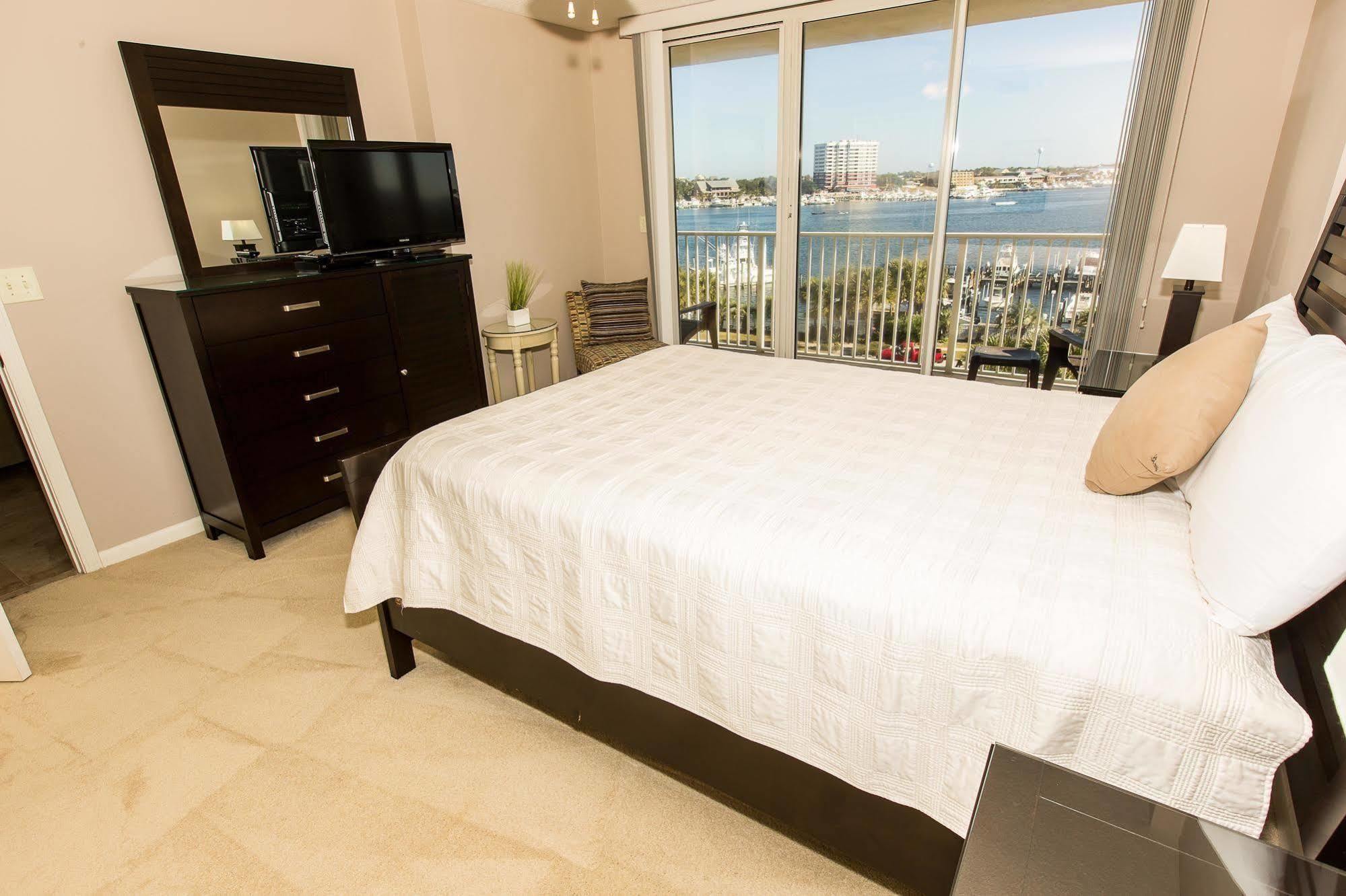 Waterview Towers By Holiday Isle Hotel Destin