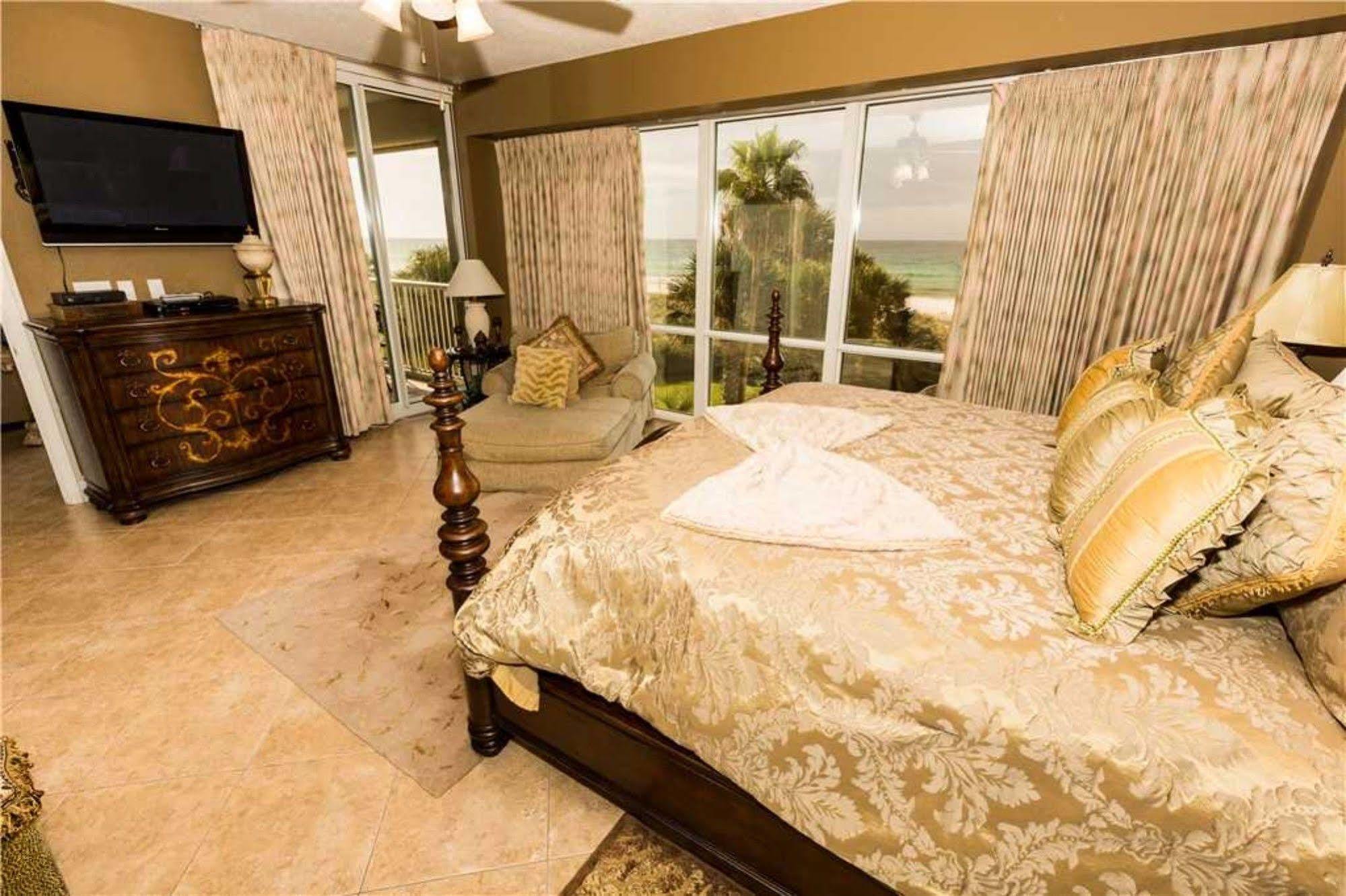 Oceania By Isle Apartment