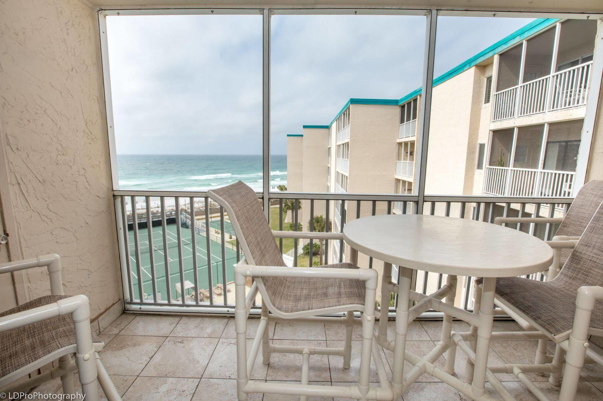 Surf & Racquet Club 416 By Realjoy