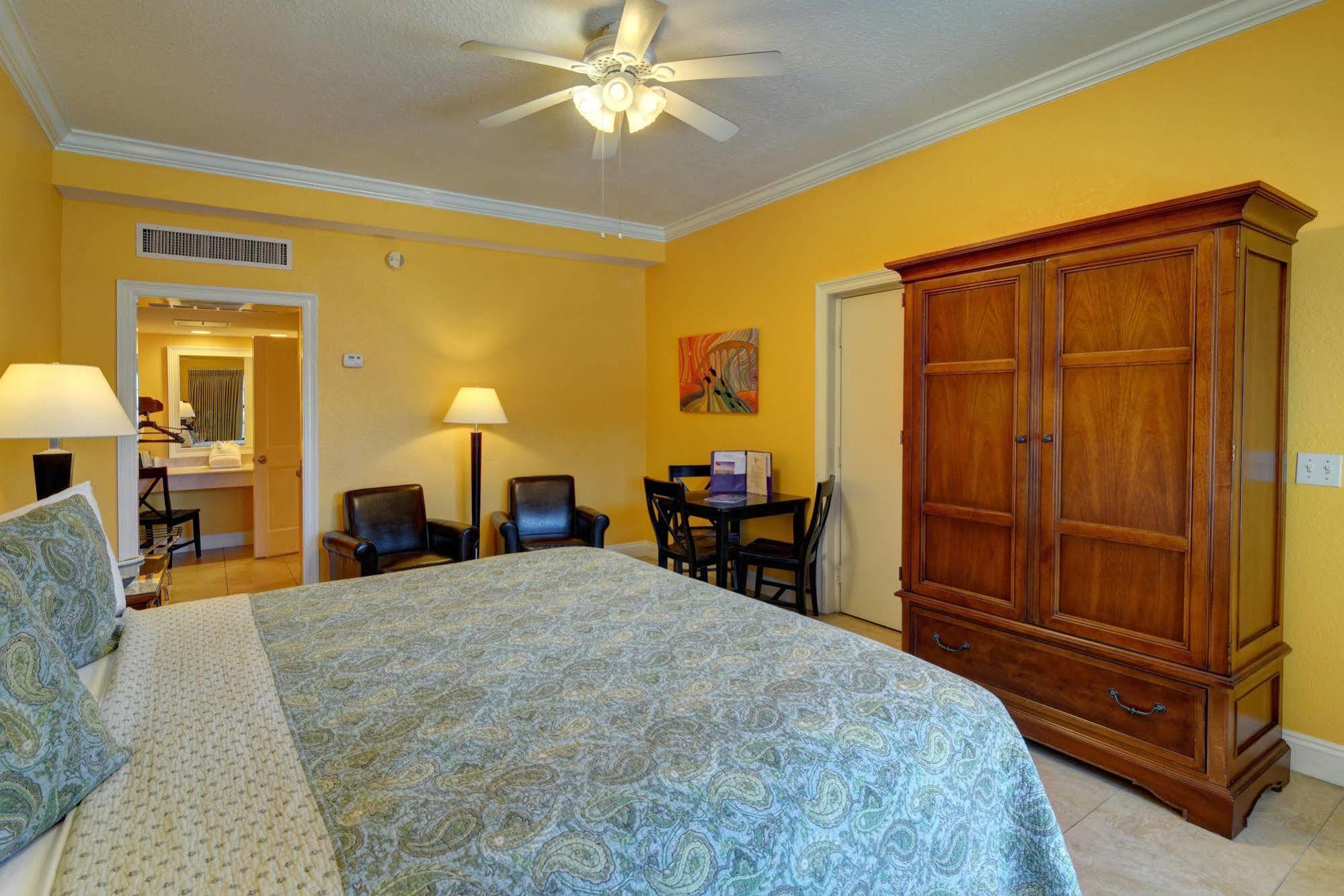 Beachside Hotel 3*
