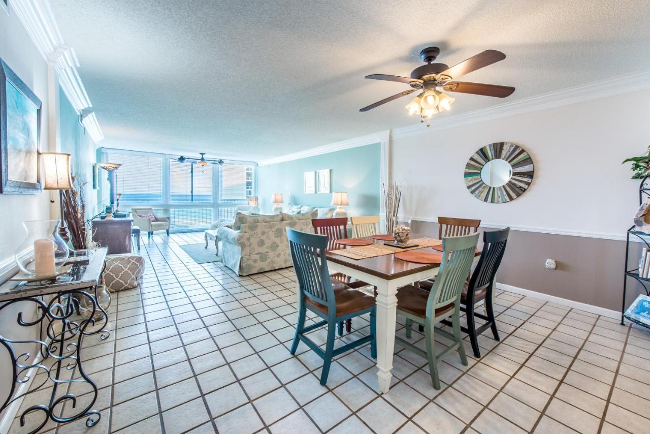 Shoreline Towers 3074 Apartment