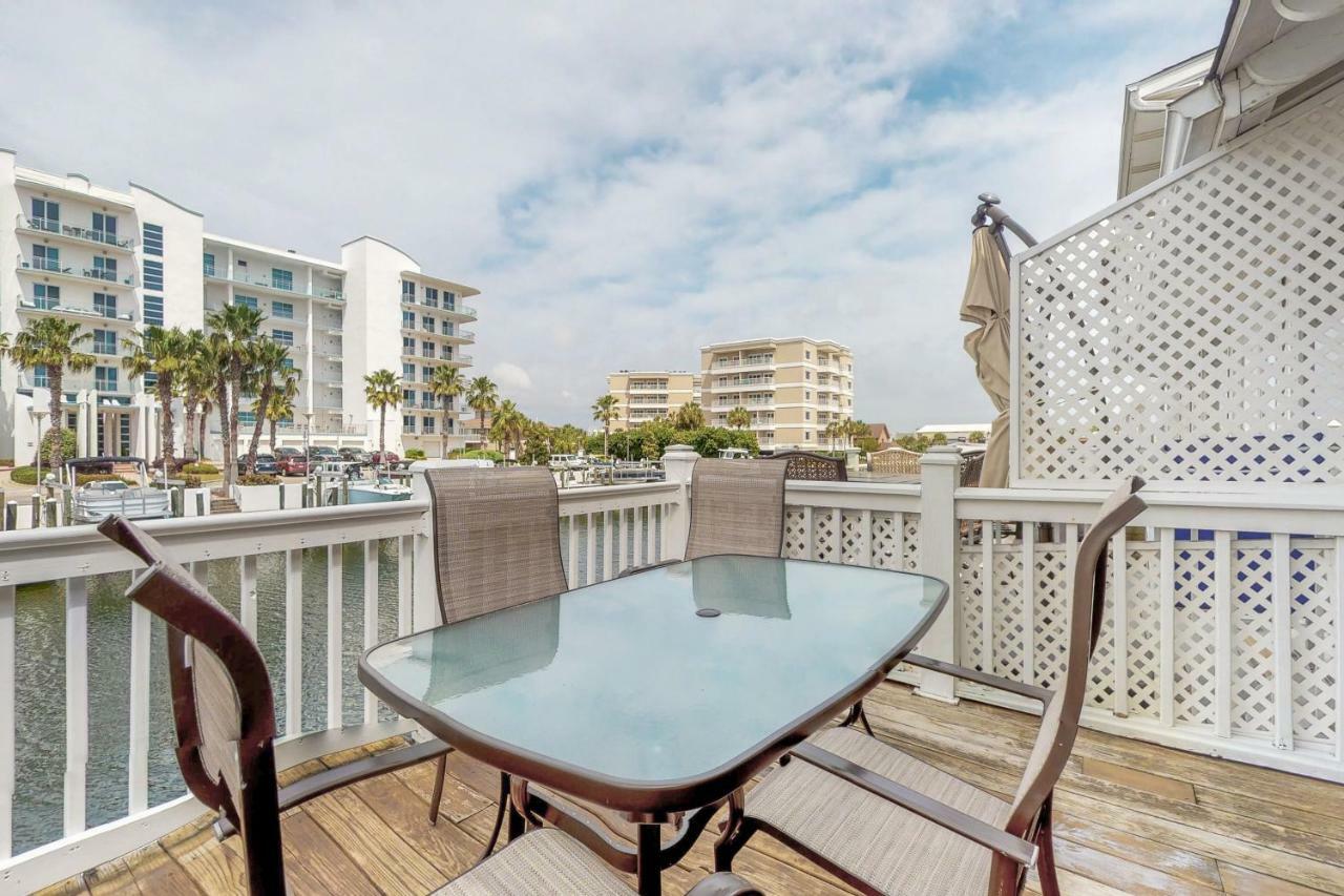3 Bed 4 Bath In