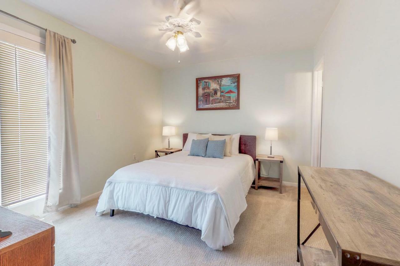 3 Bed 4 Bath In
