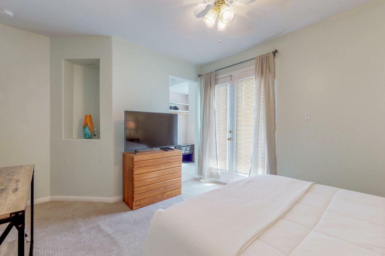 3 Bed 4 Bath In *