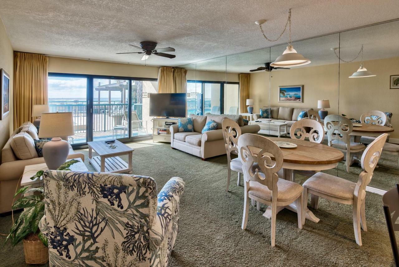 Beach Club 116