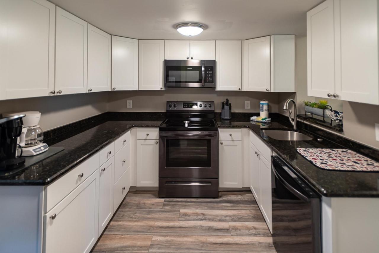 Apartment Bayou Village 613 *
