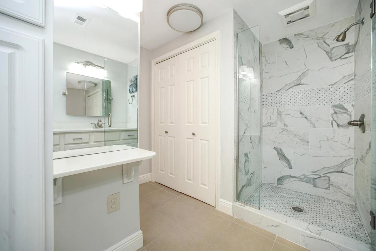 Ariel Dunes I- 2101 - 1571211 * Destin