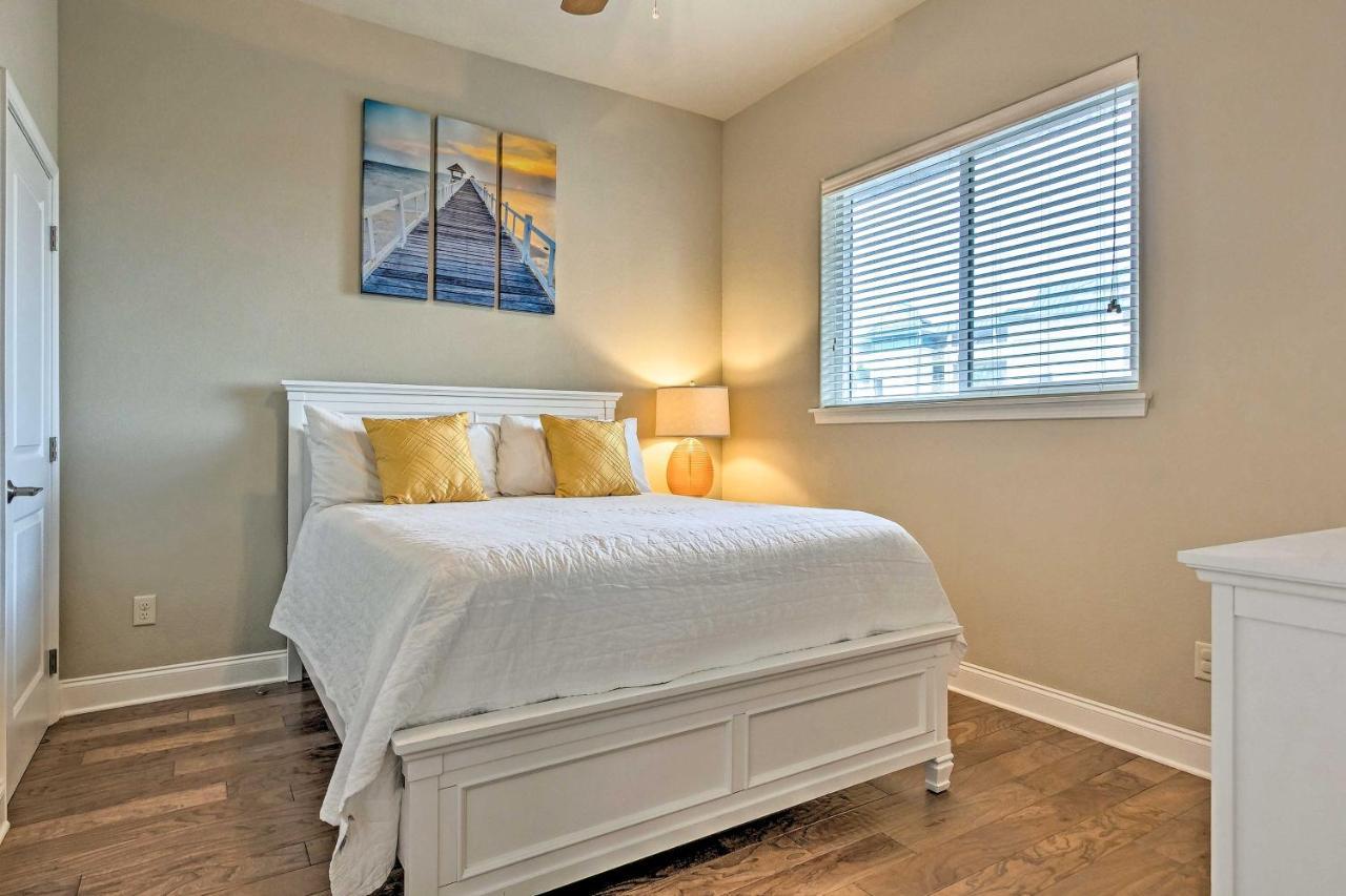 Luxurious Alerio Condo - Steps To Private Beach! Apartment *