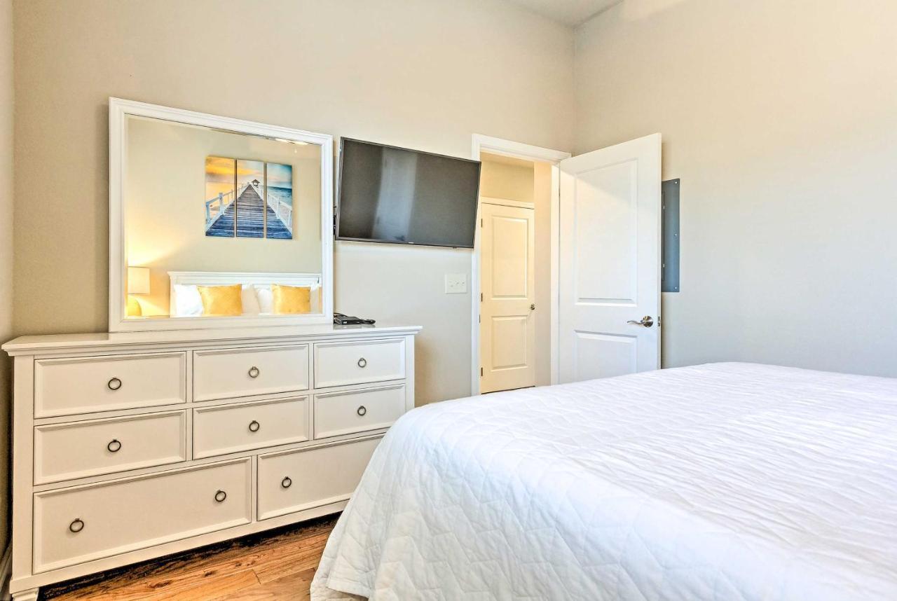 Luxurious Alerio Condo - Steps To Private Beach! Destin