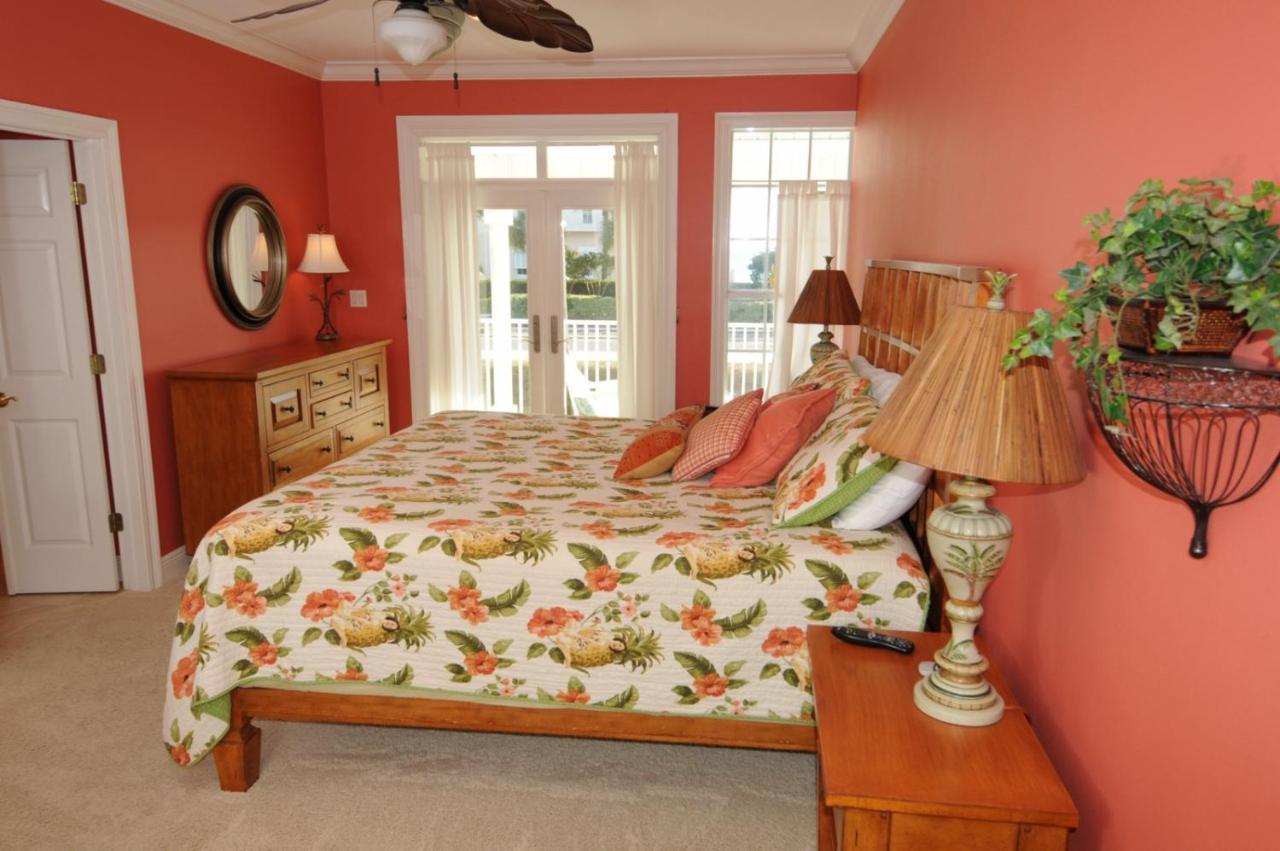 Crystal Beachin' - 1942431 Destin