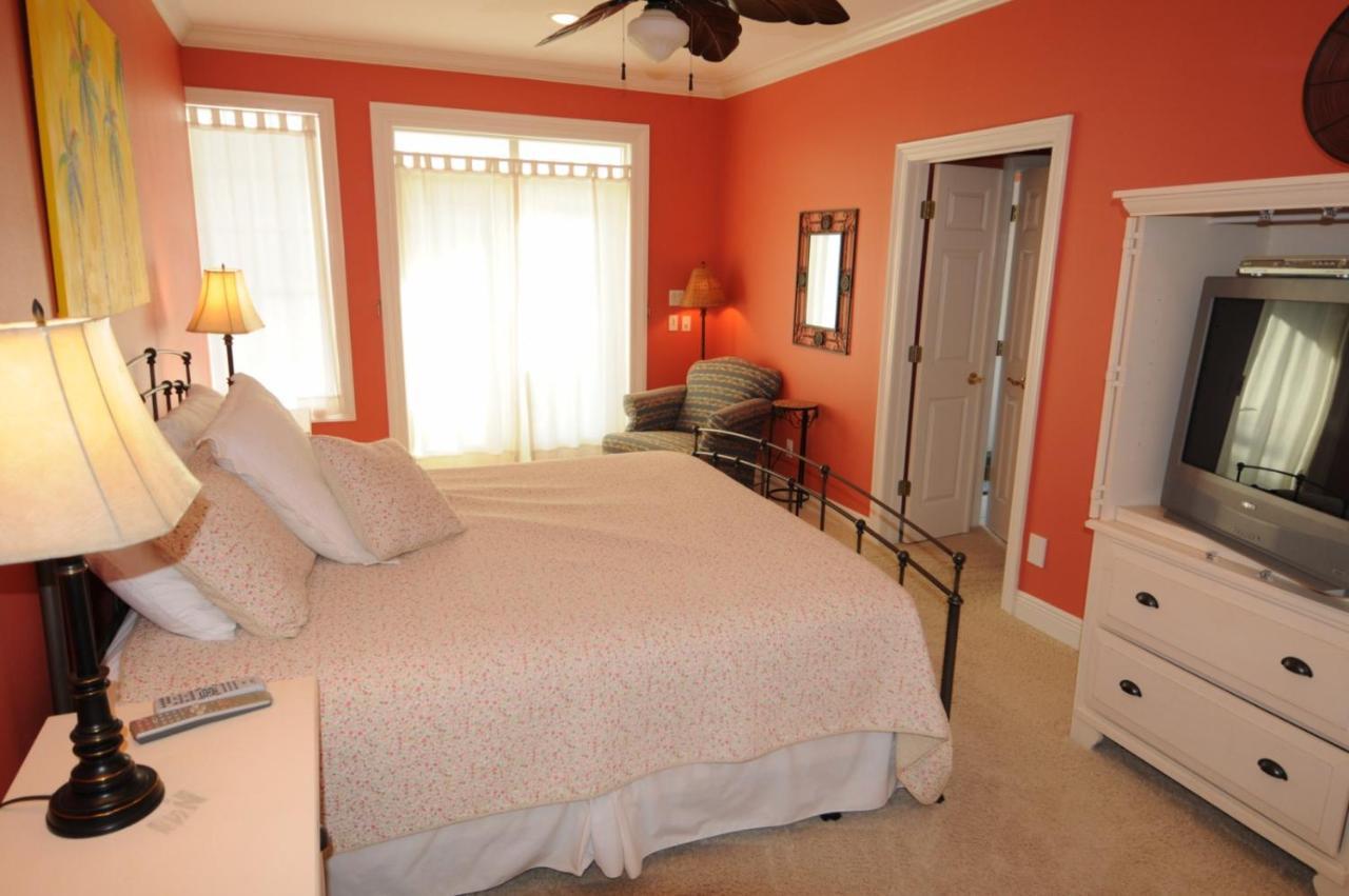 Crystal Beachin' - 1942431 Villa