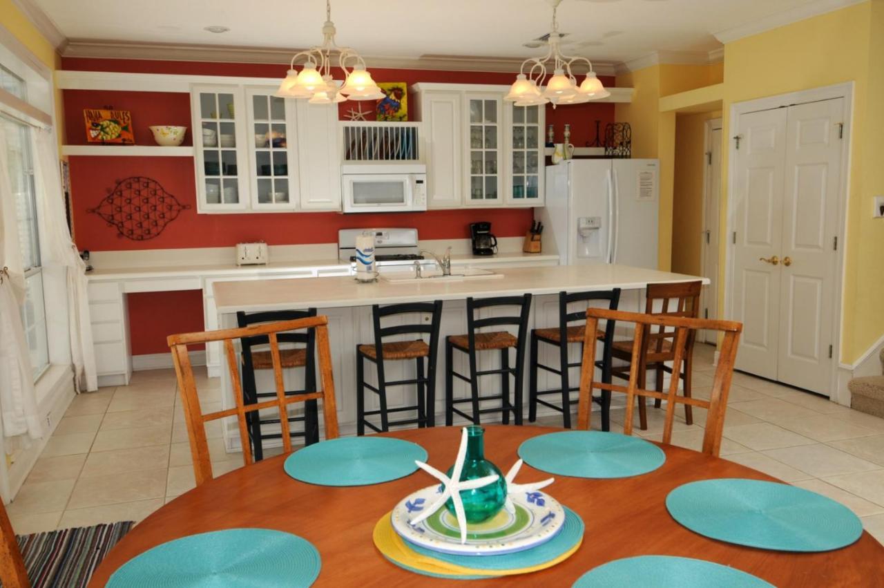 Crystal Beachin' - 1942431 Villa