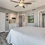 Destin Condo With Views, Heated Pool, And Beach Access