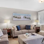 Holiday Surf And Racquet Club 216