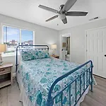 Southbay By The Gulf 11 A 4 Bedroom Townhome With Beach Access And 300Ft Of Private Beach