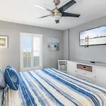 Pelican Beach Resort By Tufan