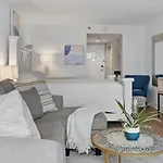 Bayside Inn 6282