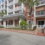 Market Street Inn 547