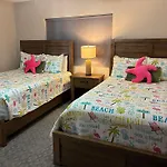 1094-Shoreline Towers - Spring Price Drop - Free Beach Setup
