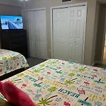 1094-Shoreline Towers - Spring Price Drop - Free Beach Setup
